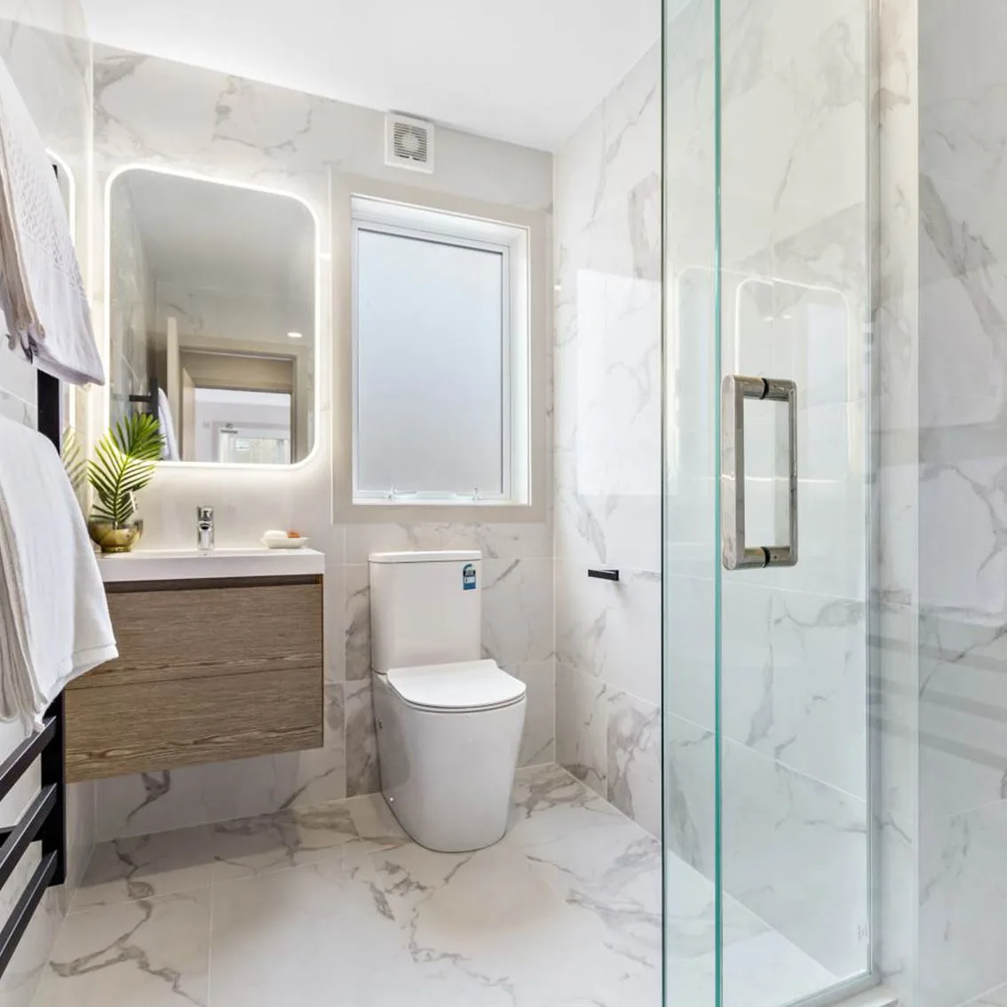 Carrara White Polished 400x800 400x800x10mm tile NZ — image 2