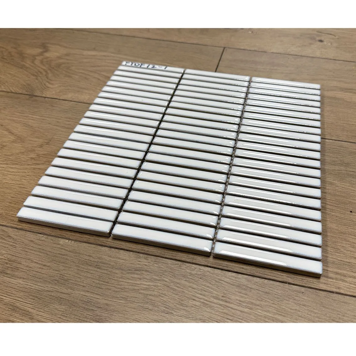 White Gloss Finger Mosaic 284X295X8mm tile NZ — image 2